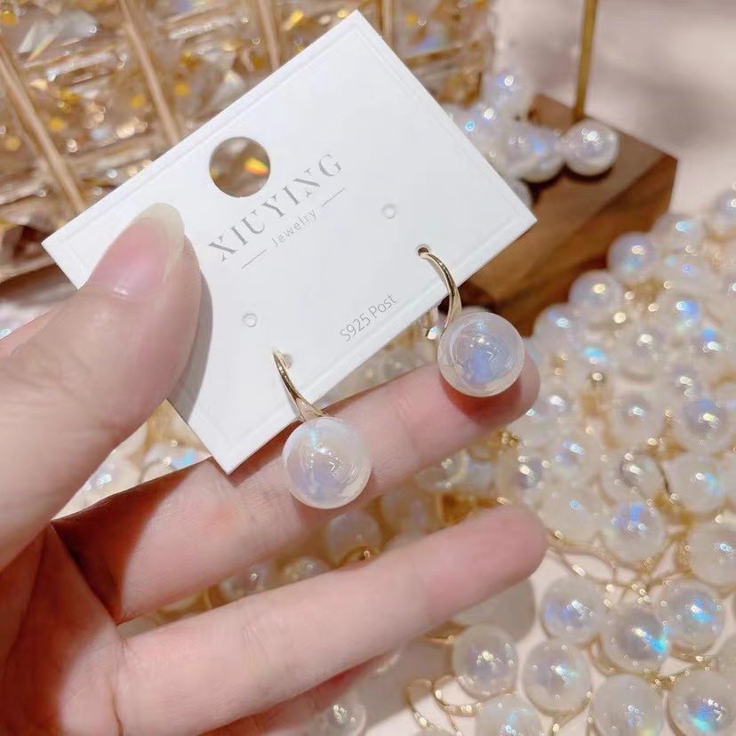 Khuyên Móc hạt ngọc trai nhân tạo đơn giản sang trọng KT403