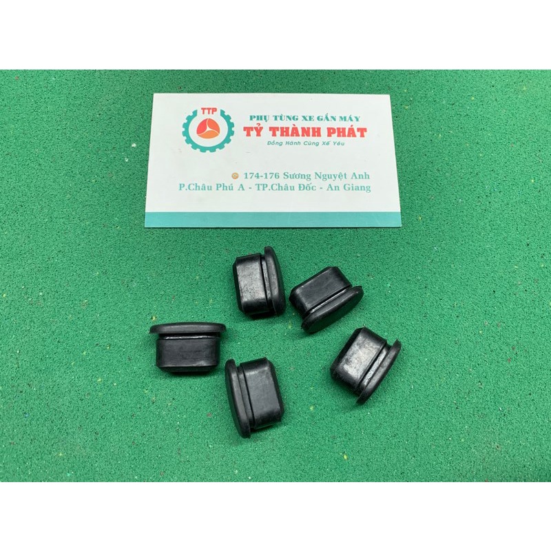 Nút đậy cản sau Future 1 , sirius zin