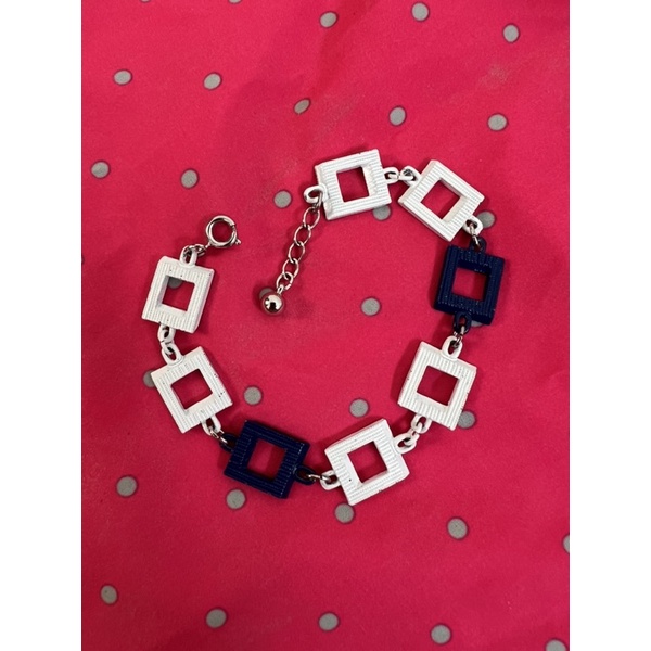 Thanh lý vòng tay lắc tay nhiều mẫu