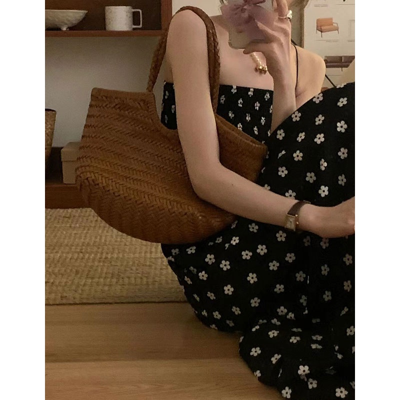 Váy hoa hai dây màu đen trắng thun ngực bo eo xòe dài điệu đà gợi cảm style Chic Hàn Quốc