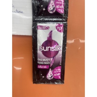 Dây dầu xả Sunsilk đen 10 gói x 6g