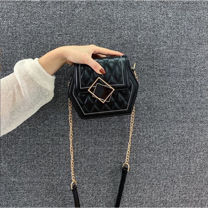 Túi xách nữ khóa gương dáng hình lục giác cực lạ hot trend mới nhất năm nay Capucha T276