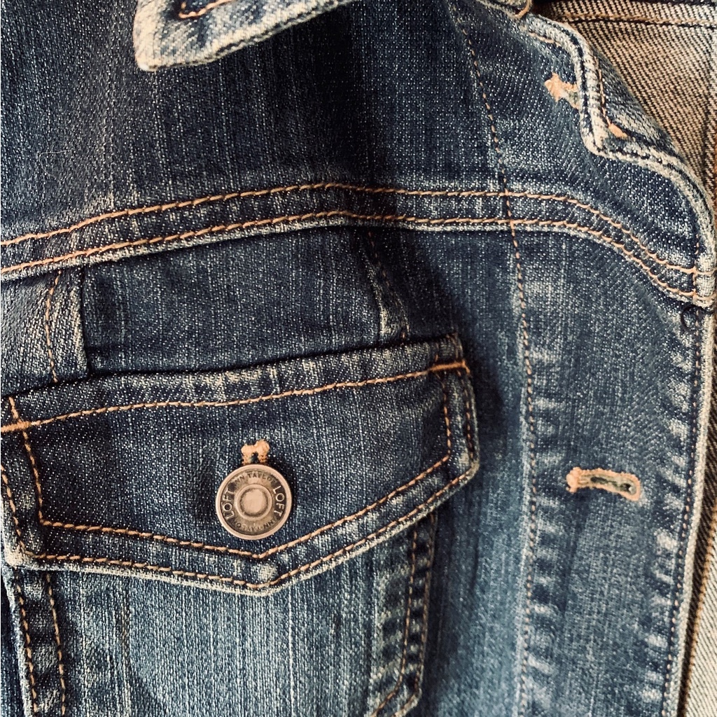 Áo khoác jean tay lỡ hiệu LOFT