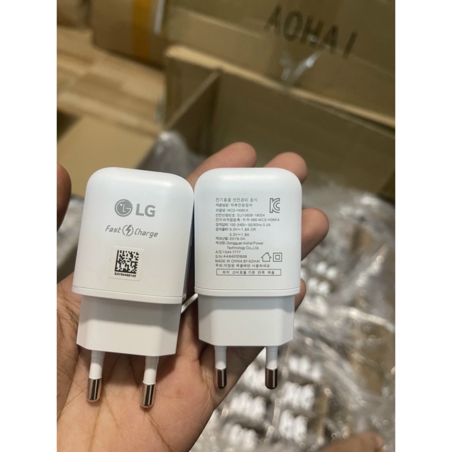 Bộ phụ kiện sạc nhanh LG: Củ sạc (Adapter) LG nhanh và cáp sạc Type C chính hãng, phù hợp với G6,G7 G8, V30, V4