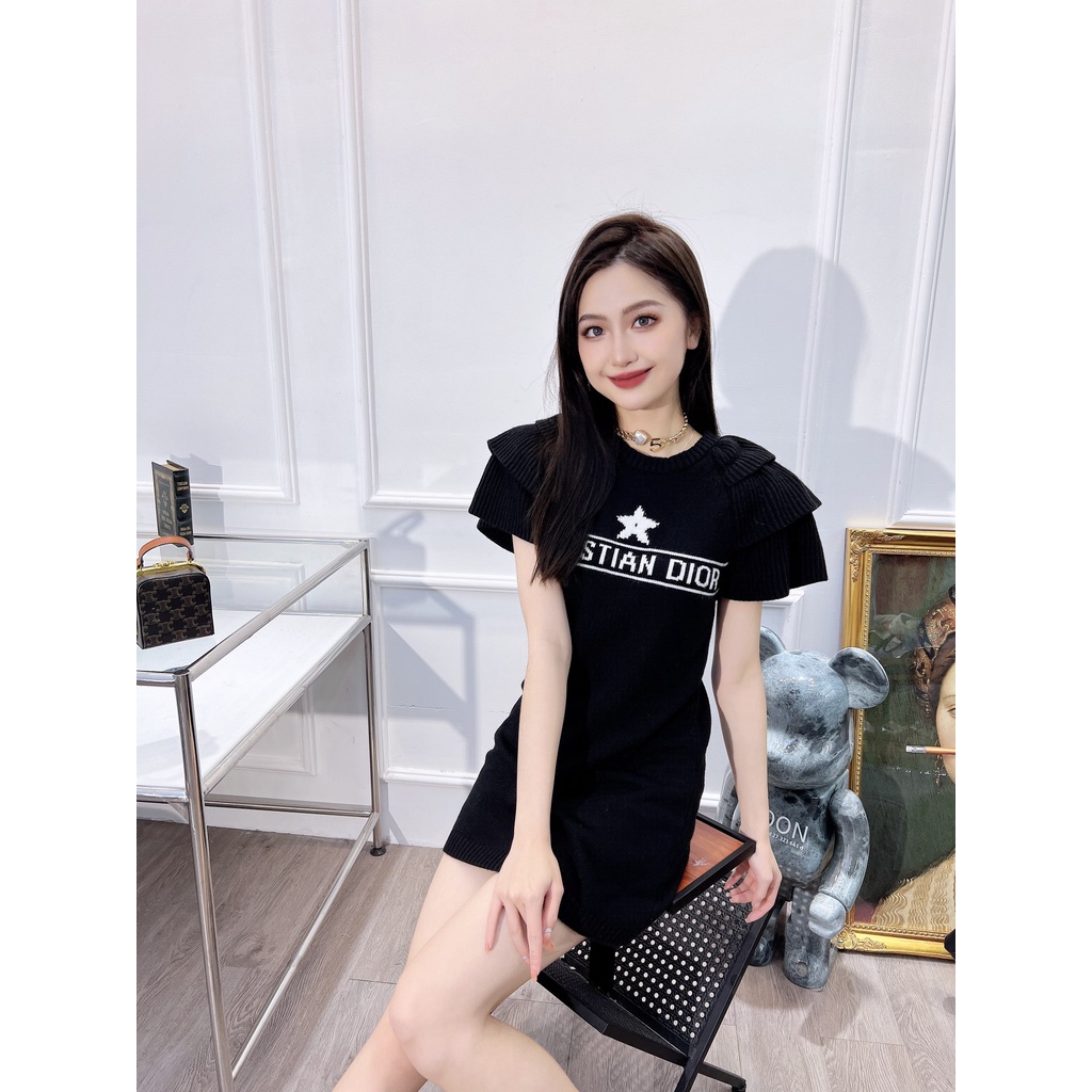 Váy len thời trang cao cấp Dior CD in họa tiết ngôi sao, thiết kế tay áo xếp layer tăng sự nữ tính