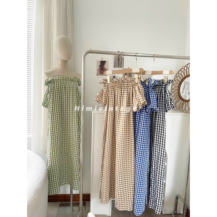 Váy kẻ caro dáng xuông trễ vai phong cách Hàn Quốc