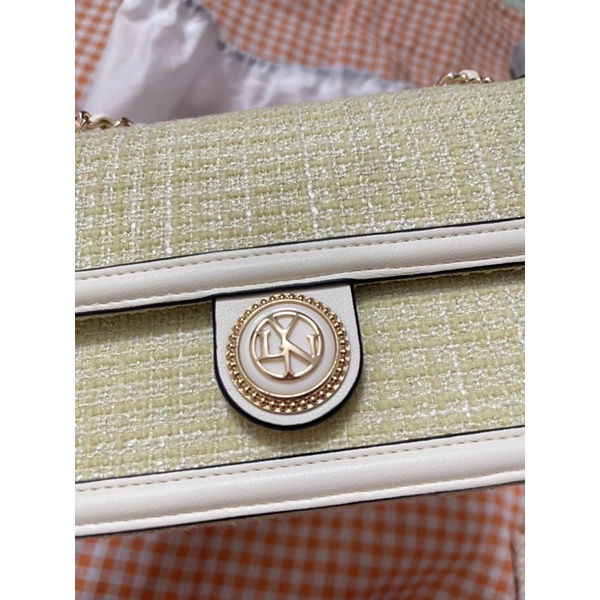 Túi Lyn auth like new vàng nhạt chất tweed sz S