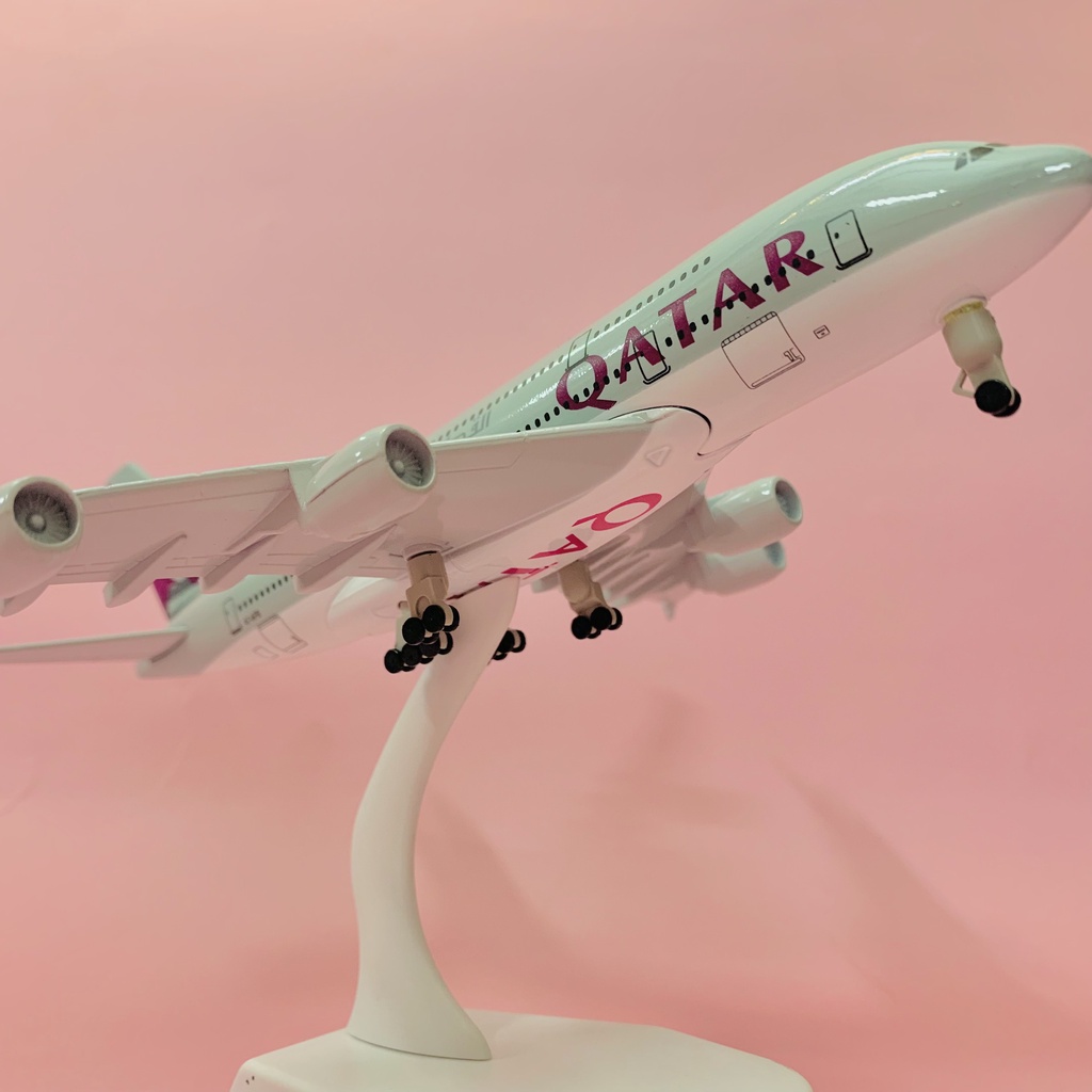 Mô Hình Kim Loại Máy Bay Qatar Airlines Cao Cấp Tỉ Lệ Chuẩn 20cm