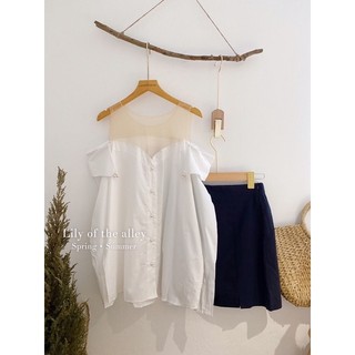 Váy sơ mi trắng hở vai pha ren