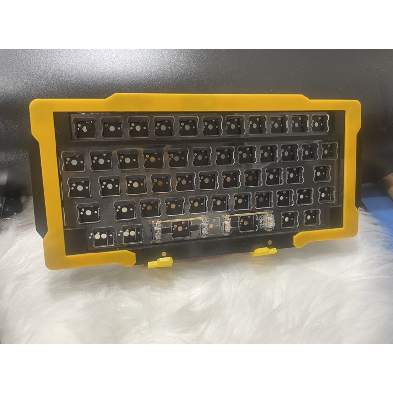 Kệ bàn phím mica. Acrylic standing. Mechanical keyboard