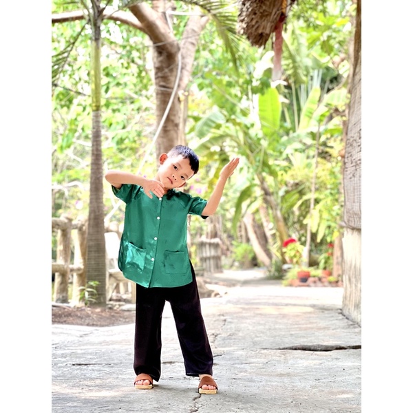 Bộ Bà Ba Vải Phi Bé Trai Bé Gái Tay Ngắn + Tặng Khăn Rằn