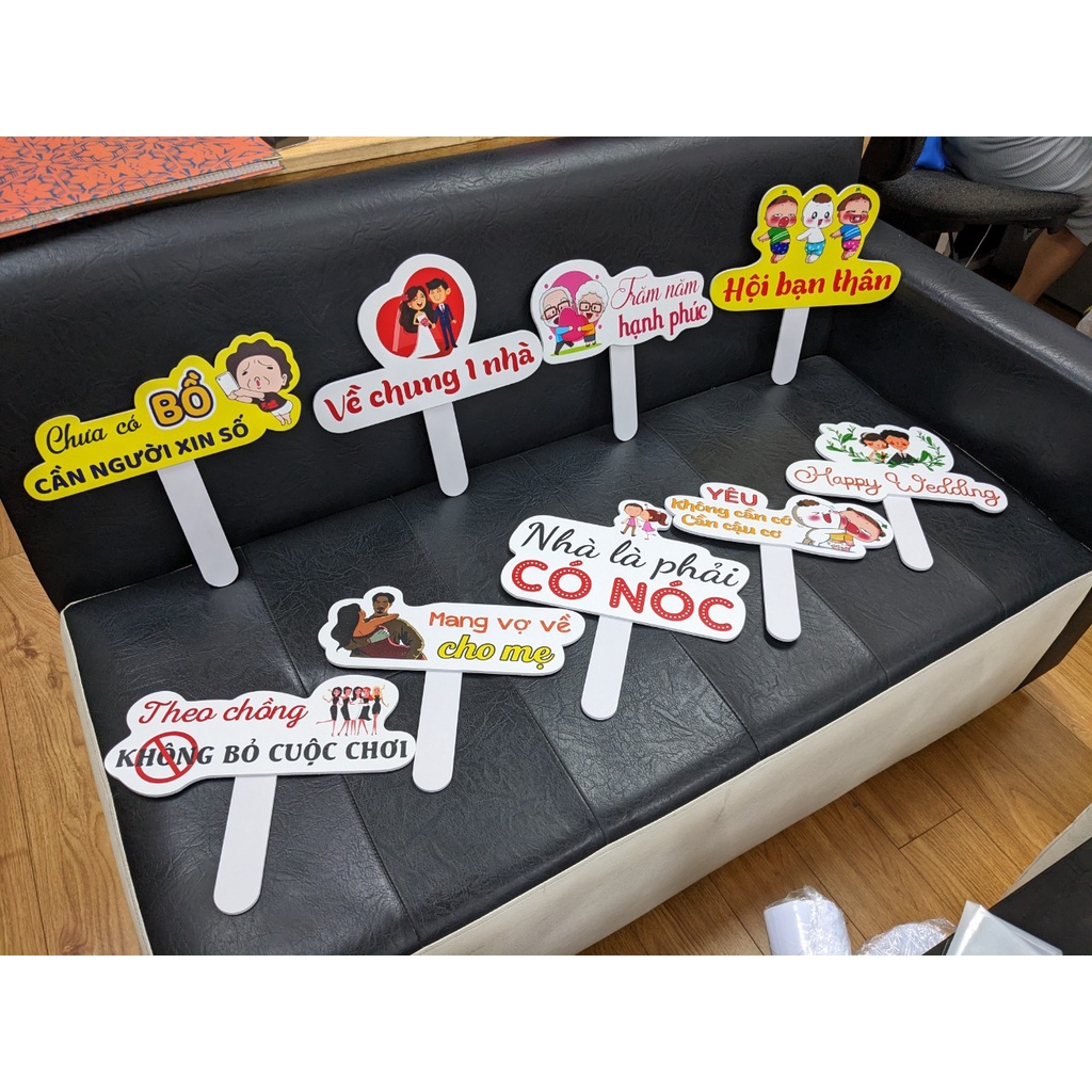 Bảng hashtag cầm tay chụp hình đám cưới