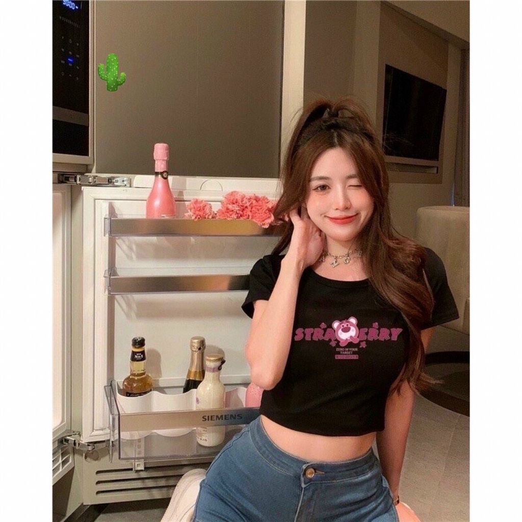 Áo croptop ngắn tay Gấu Dâu in phong cách năng động