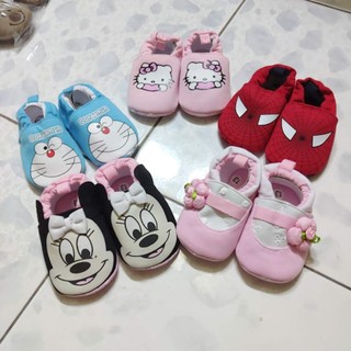 Giày nỉ bông hình thú cute cho bé