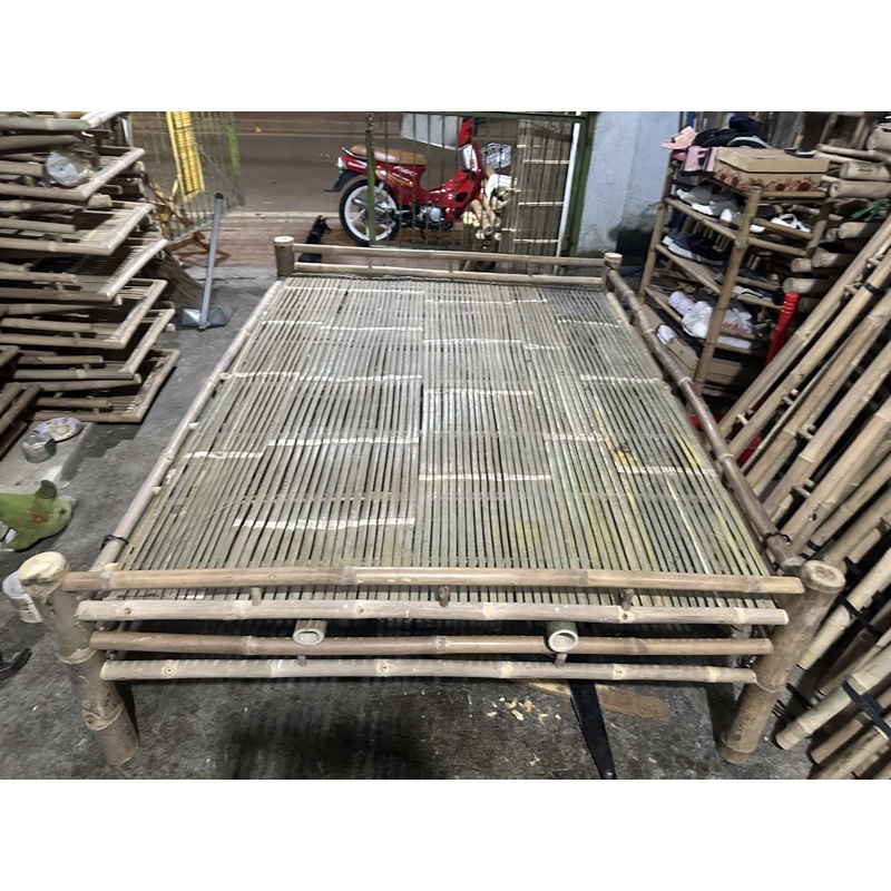 Giường tre cho mẹ bầu sau sinh