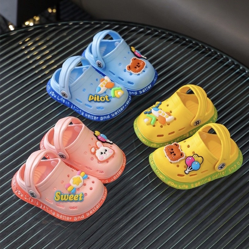 Dép cho bé gái bé trai siêu nhẹ  từ 1 đến 5 tuổi  đế mềm chống trơn trượt