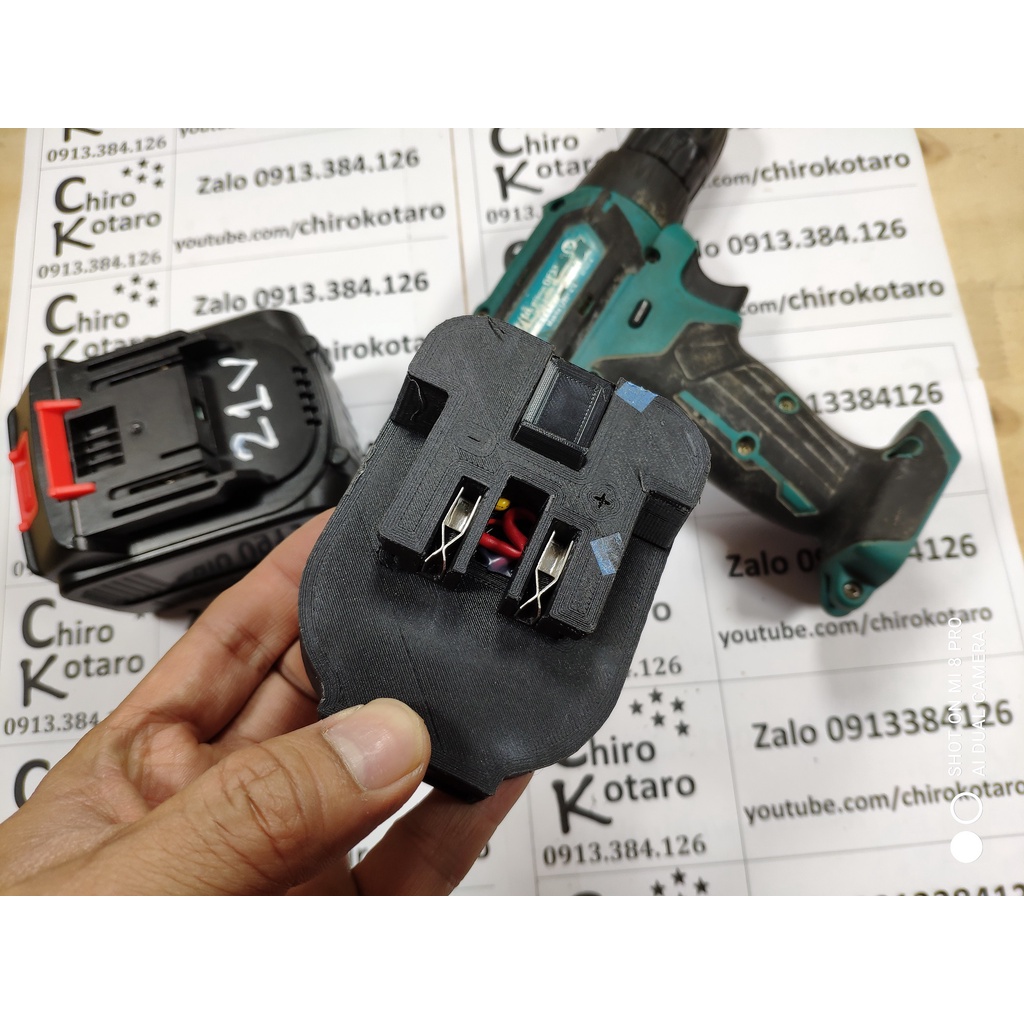 Đế chuyển cho máy khoan tàu như DF331D hoặc các máy có chân 22mm như hình sang dùng pin Makita LXT