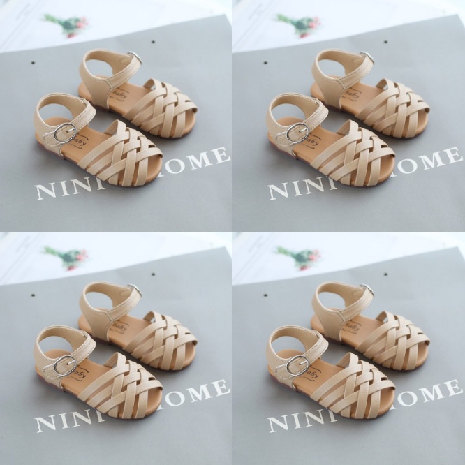 Giày Quai Hậu Đan Chéo Cho Bé Gái