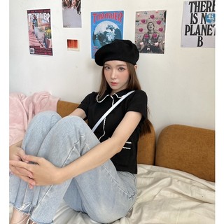 JANET STUDIO • Áo thun đen viền ren sò