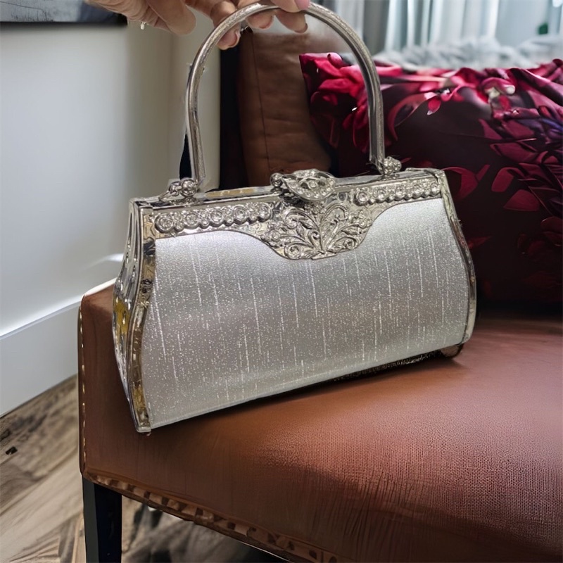 Túi Đầm Đeo Vai Hàng Cao Cấp Túi Đựng Vừa Điện THoại Lớn Thích Hợp Mang Đi Tiệc Đi Chơi Làm Quà Tặng Cao Cấp