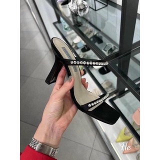Guốc C.N.K hai quai đá ( sẵn full box)