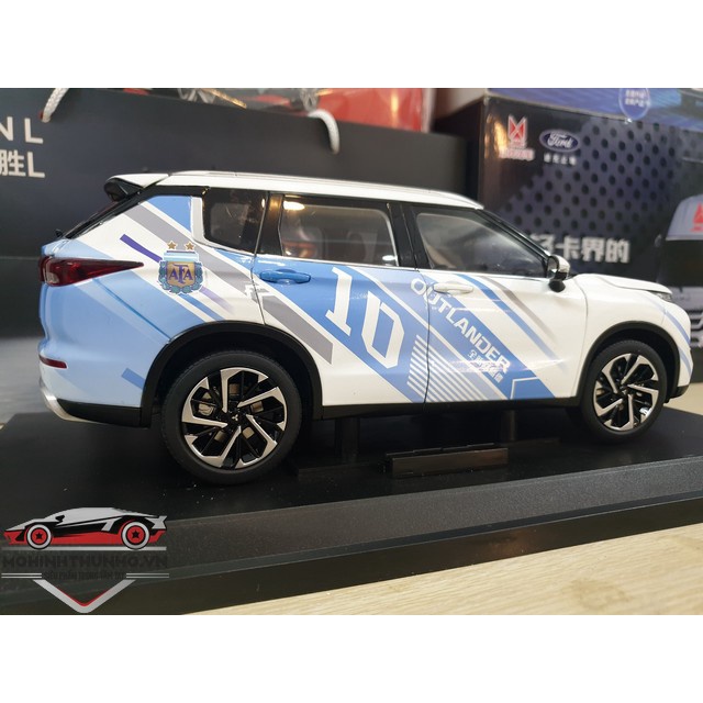 Xe mô hình Mitsubishi Outlander 2023, tỉ lệ 1:18