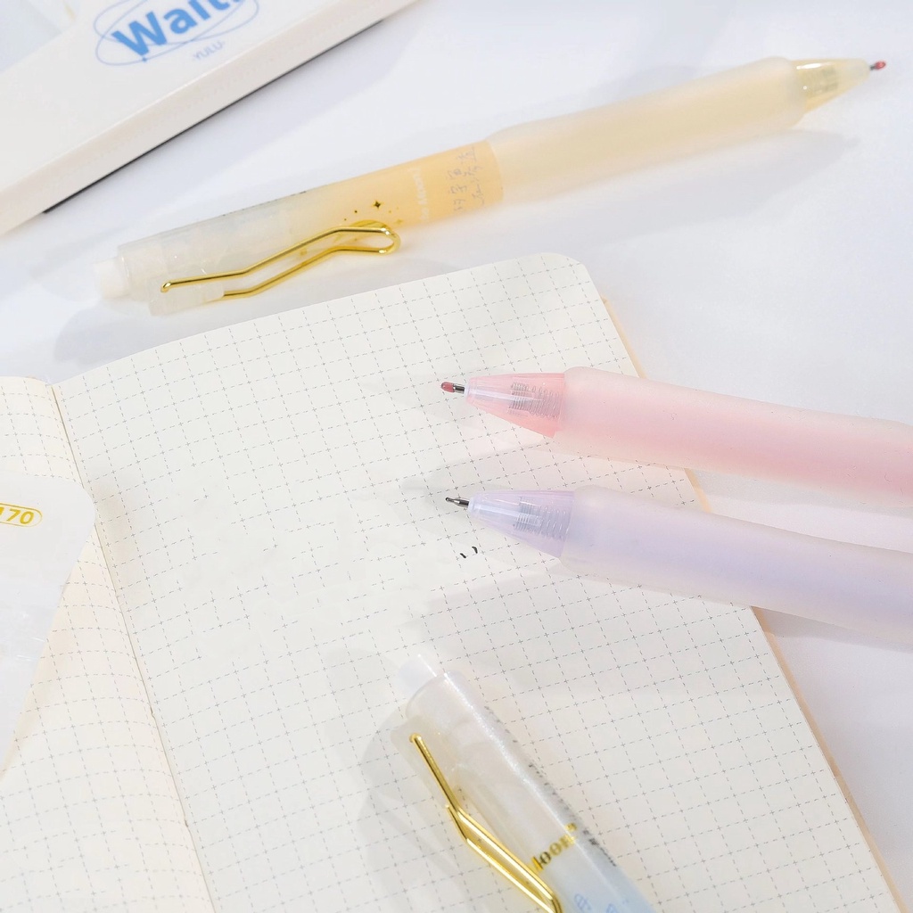 4 Bút Bi Mực Đen Nhanh Khô Ngòi 0.5mm C7353