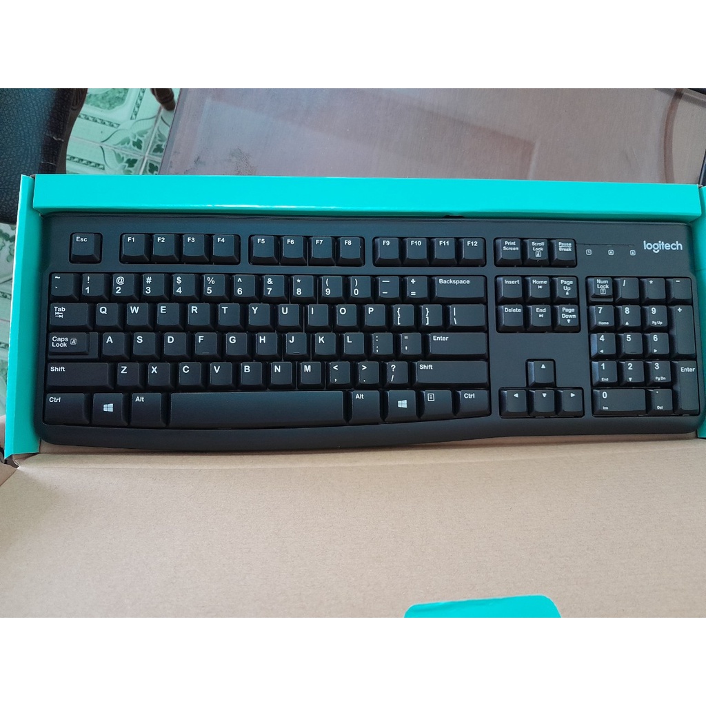 Bộ bàn phím và chuột Logitech