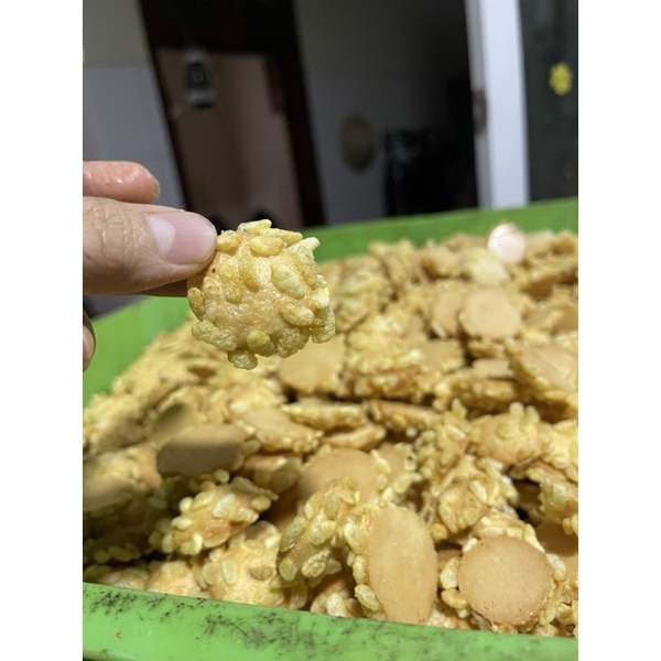 Bánh Trứng Nhện Mè