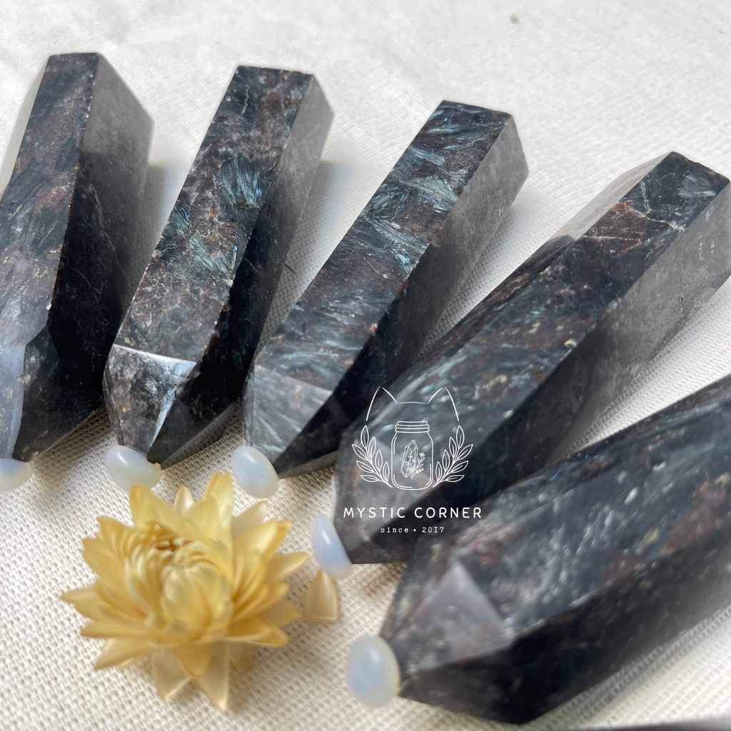 Trụ đá thanh tẩy Astrophyllite, đá thạch anh, đá năng lượng dùng trong Tarot, Phong Thủy, Reiki