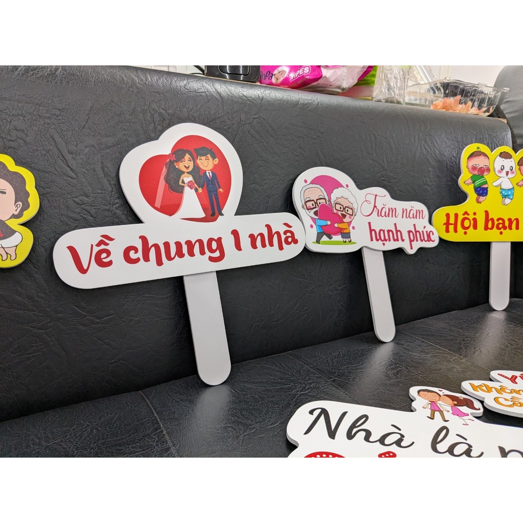 Bảng hashtag cầm tay chụp hình đám cưới