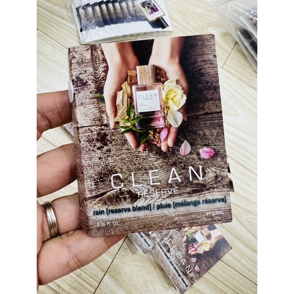 (BUY 1 GET 1 FREE) Vial Nước Hoa Clean Resever Rain 1.5ml