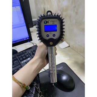 Súng bơm lốp có đồng hồ đo điện tử