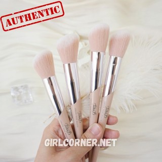 Cọ khối Feather B Angled - Cọ tạo khối phấn và má hồng