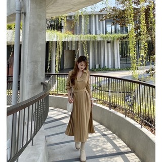 Đầm măng tô xếp ly dáng dài
