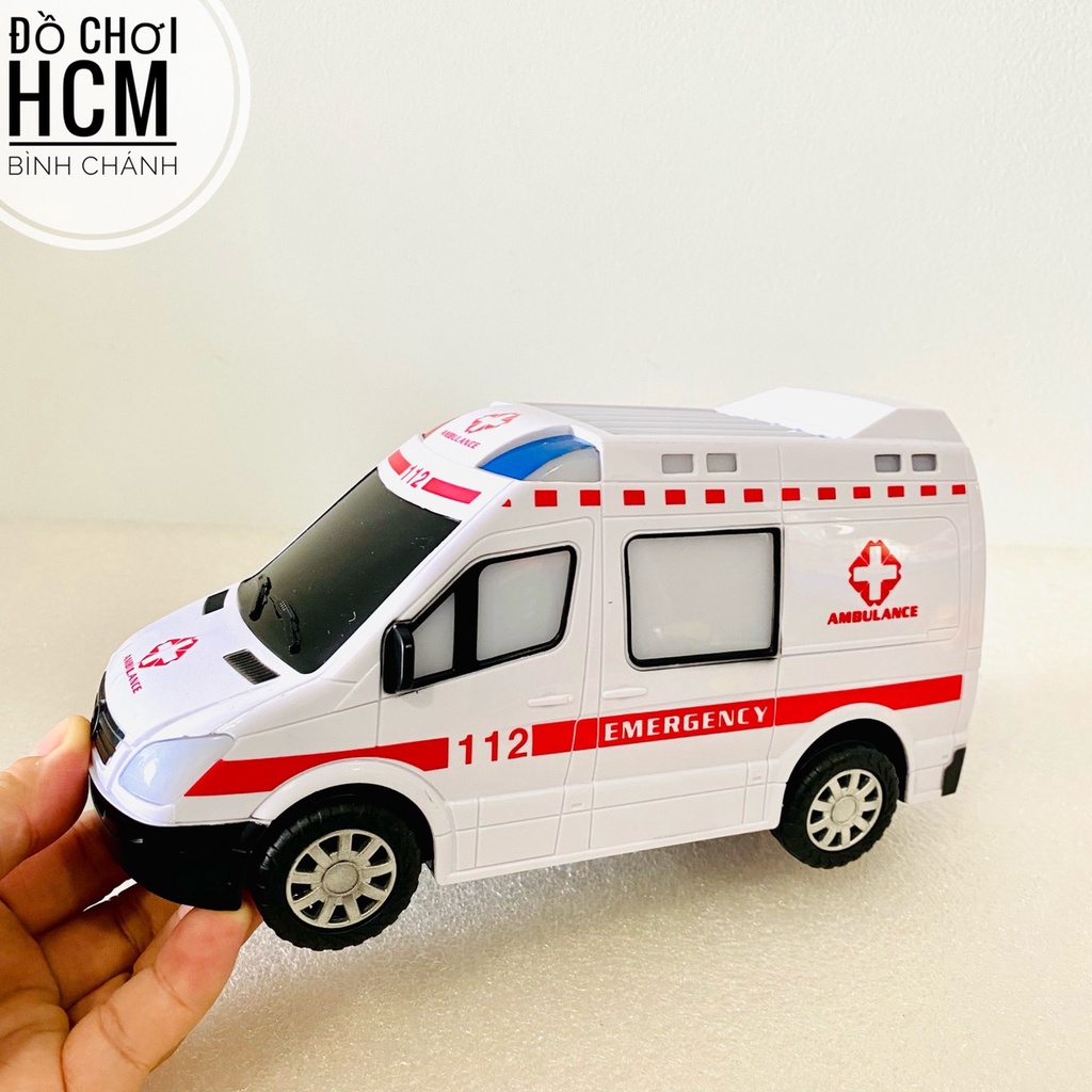 Đồ chơi trẻ em xe cứu thương có đèn, nhạc, phát ra tiếng cấp cứu dành cho bé thích xe mô hình, làm bác sĩ 873