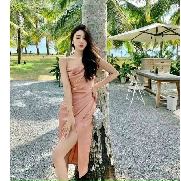 Đầm ôm nhẹ 2 dây xếp li, cổ đổ,  dây kéo sau lưng Lh0917399527