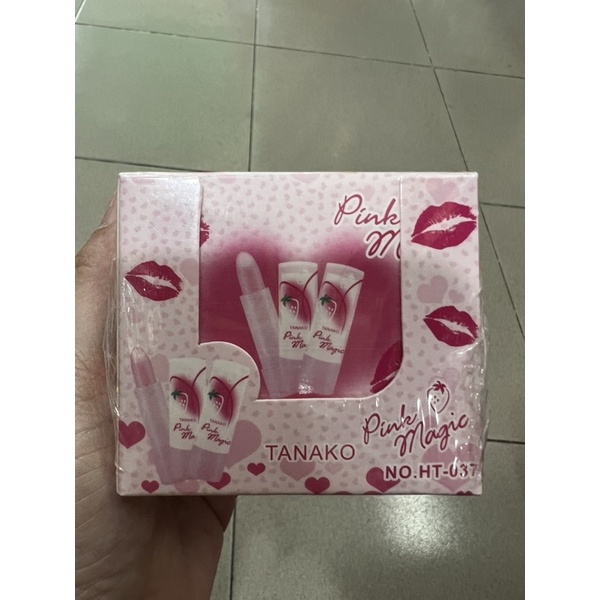 LỐ 12 Cây Son dưỡng môi tanako mật ong và hoa cúc