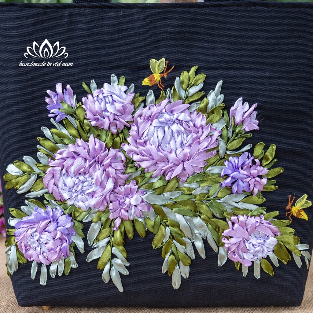 Túi đeo vai,túi handmade  mũ bucket và túi đeo vai thêu hoa cúc rối