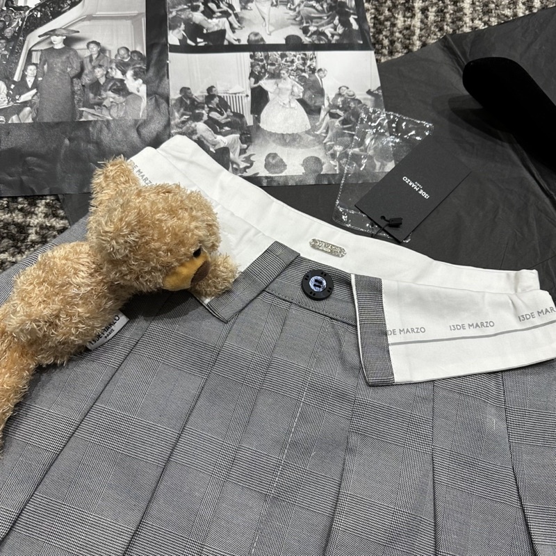 Chân váy 13de marzo kẻ ghi