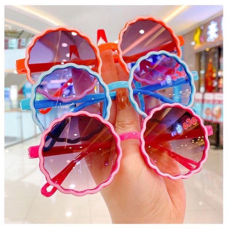 Kính râm cho bé gọng tròn phong cách hàn quốc