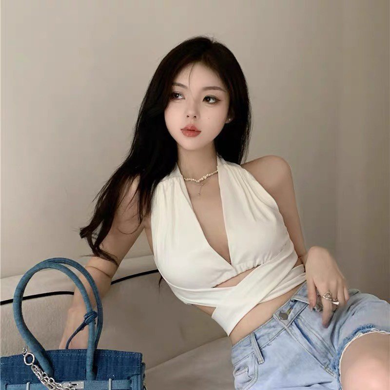 Áo Croptop Kiểu Yếm Chéo Hở Lưng Thắt Nơ Kèm Xích Gợi Cảm