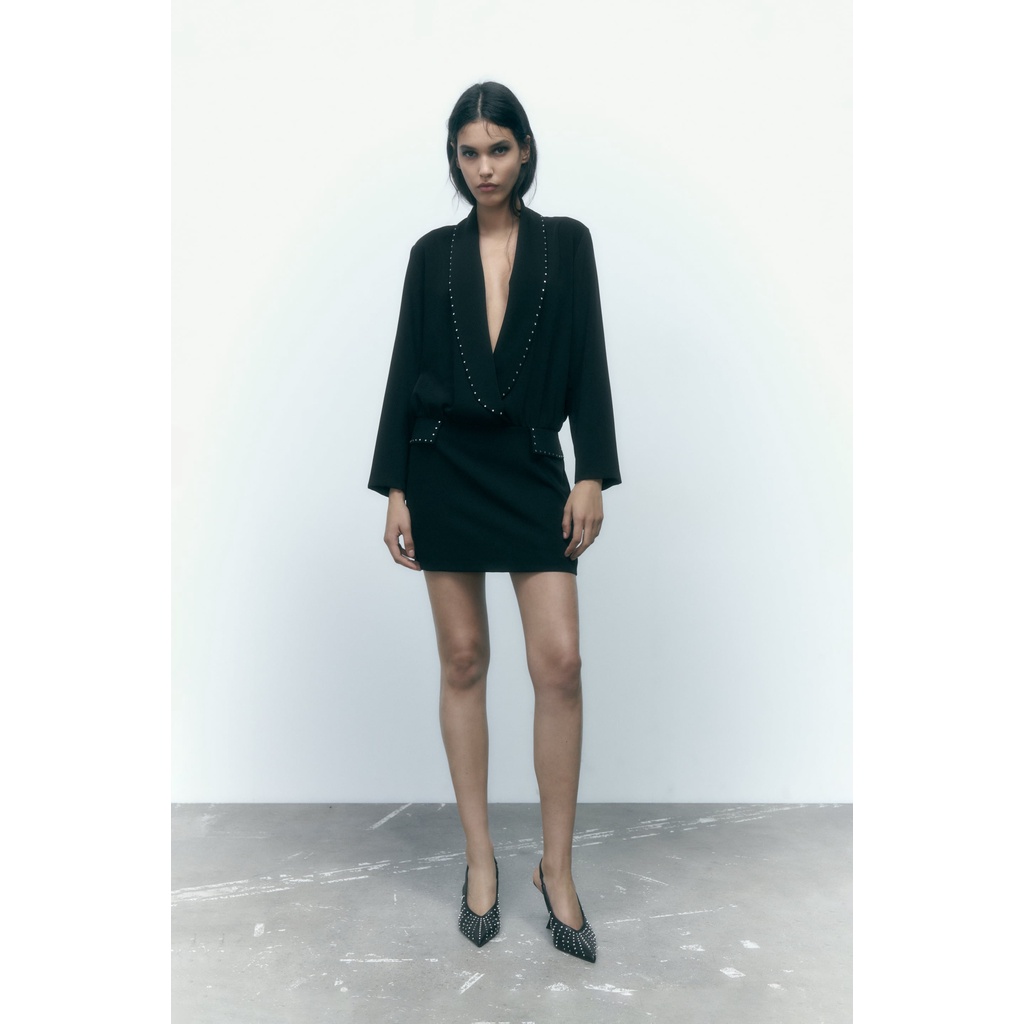 ZARA Đức - Đầm ngắn dáng blazer cổ V sâu viền đinh tán tay dài màu đen sale auth new tag chính hãng có sẵn 9878/193
