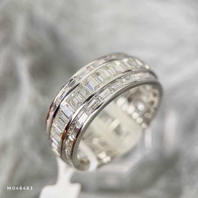 Nhẫn nam chế tác vàng trắng vòng tròn full kim cương mois ống đủ kích thước