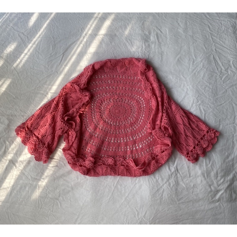 [2HAND] pink crochet knit crop cardigan - khoác hồng len móc lỗ hoa hippie y2k 2000s dáng ngắn bohemian whimsigothic