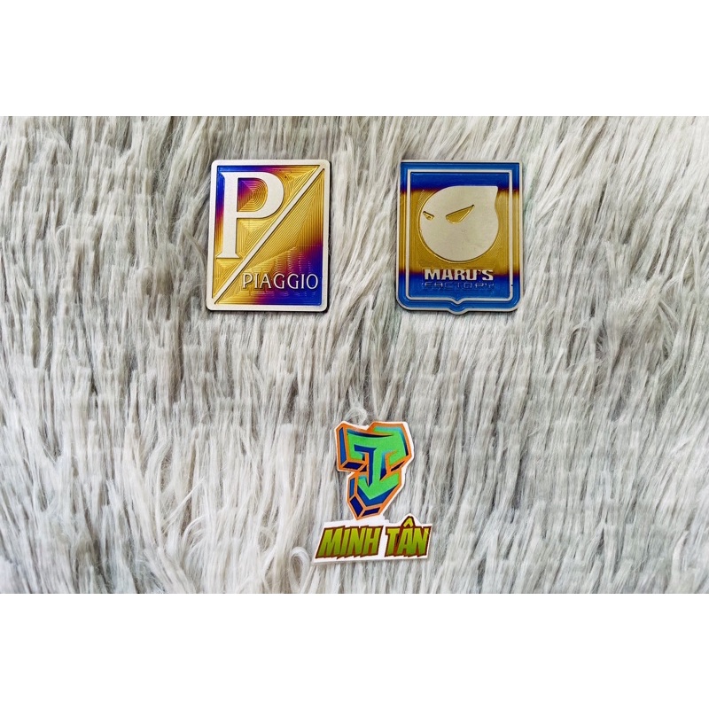 Tem titan dán logo P Vespa