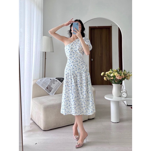 Đầm lệch vai hoa khoét eo