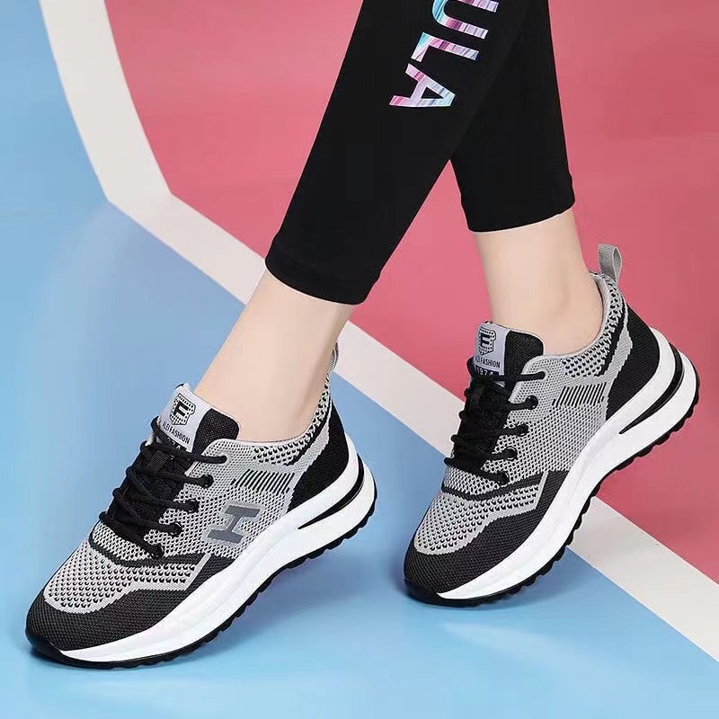 Giày thể thao nữ sneaker đi chơi siêu nhẹ êm chân đế 4cm chống trơn trượt Validep03 V325