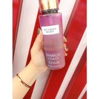 ✨ Xịt thơm Body Mist 𝐕𝐢𝐜𝐭𝐨𝐫𝐢𝐚'𝐬 𝐒𝐞𝐜𝐫𝐞𝐭 𝐁𝐚𝐦𝐛𝐨𝐨 𝐂𝐨𝐚𝐬𝐭