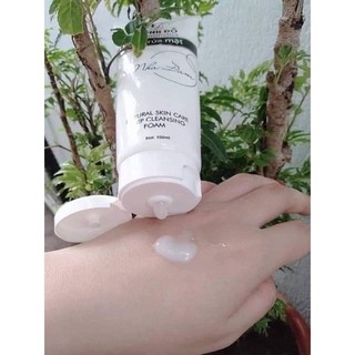Sữa rửa mặt nha đam Huỳnh Đỗ